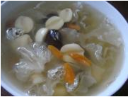 怎么做红枣银耳莲子汤