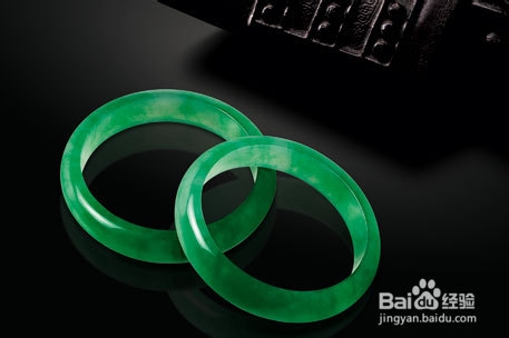 翡翠a货手镯的价格怎么样？