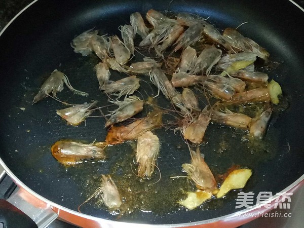 蟹味菇虾头汤
