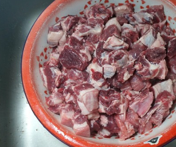 炖牛肉的时候放点什么东西熟的快