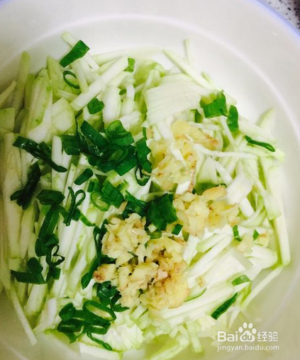 在家制作西葫芦饼技巧方法