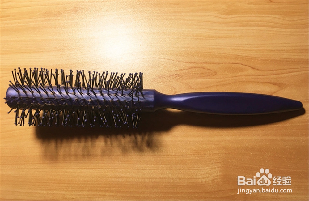 <b>卷发梳子怎么清理，包括不是毛发的脏东西毛絮等</b>