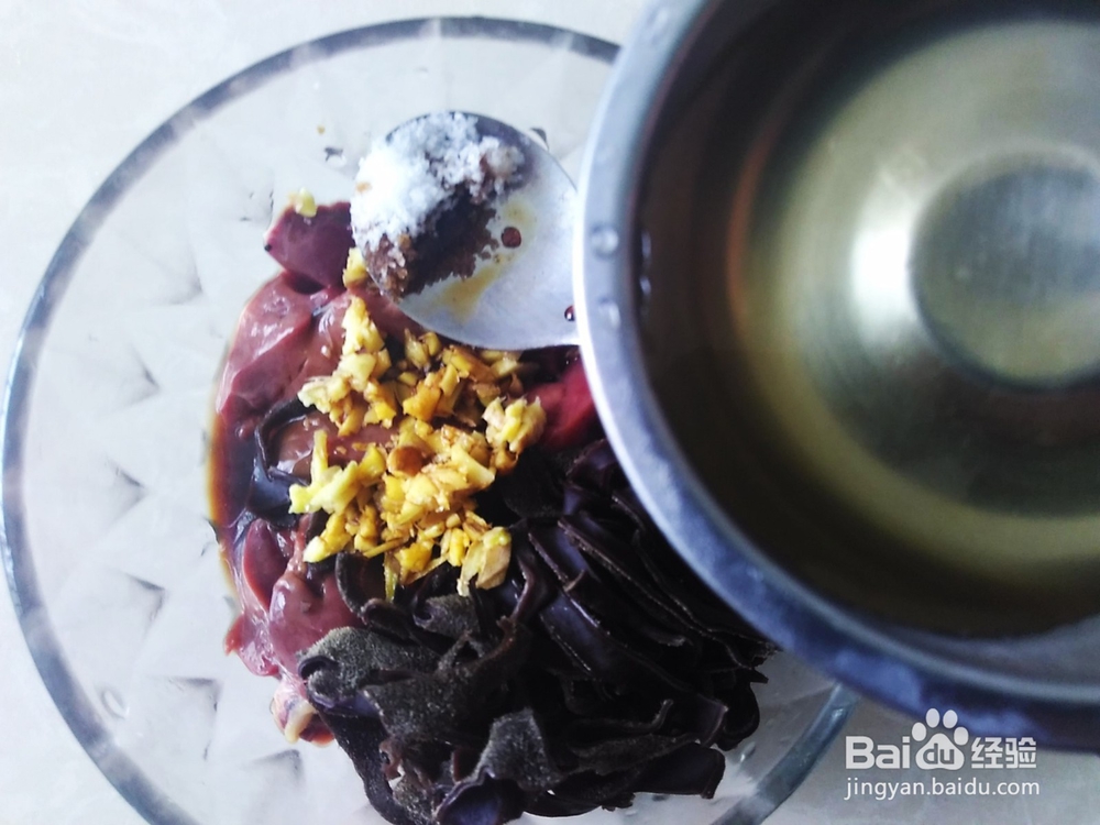 鸡肝木耳粥的做法