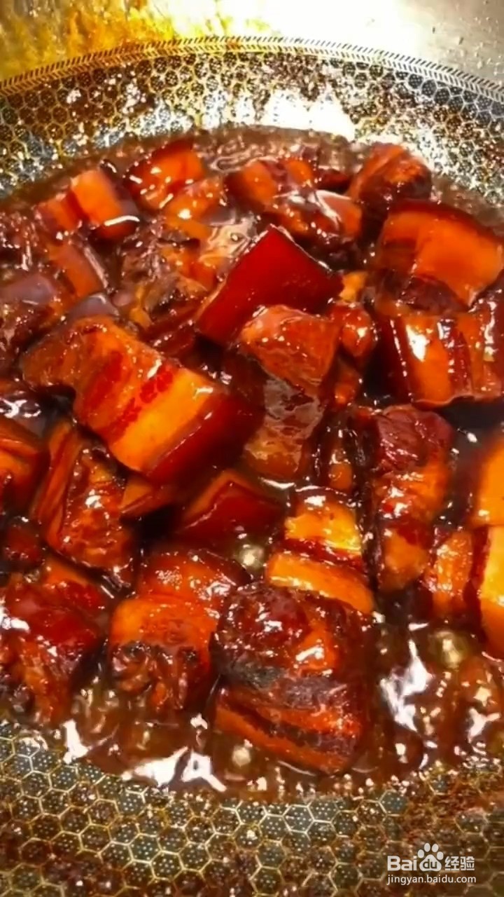 如何制作东北红烧五花肉？