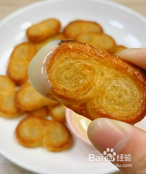 如何巧用手抓饼自制蝴蝶酥