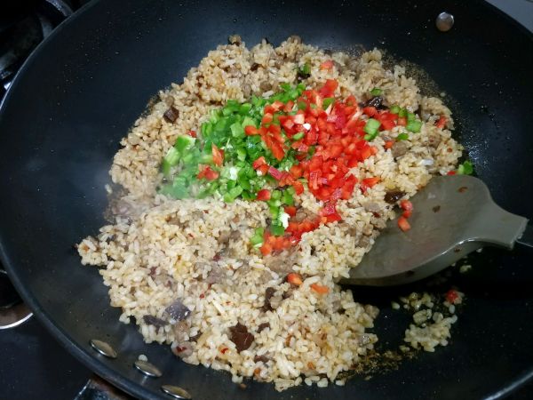 香菇酱牛肉炒饭