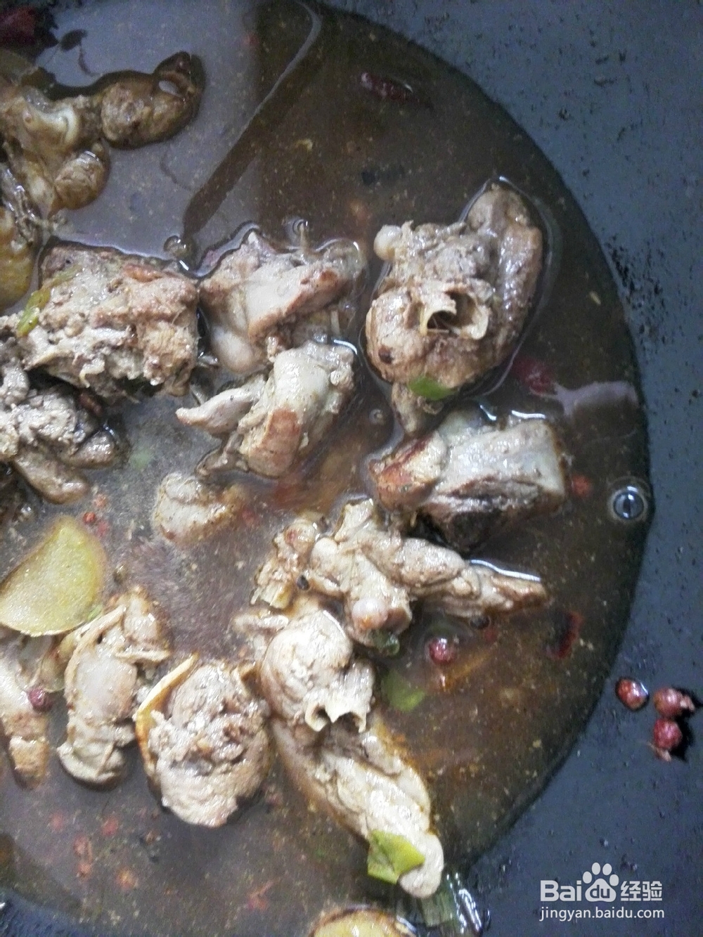 如何烧麻辣鸡块(怎样烧美味营养麻辣鸡块)