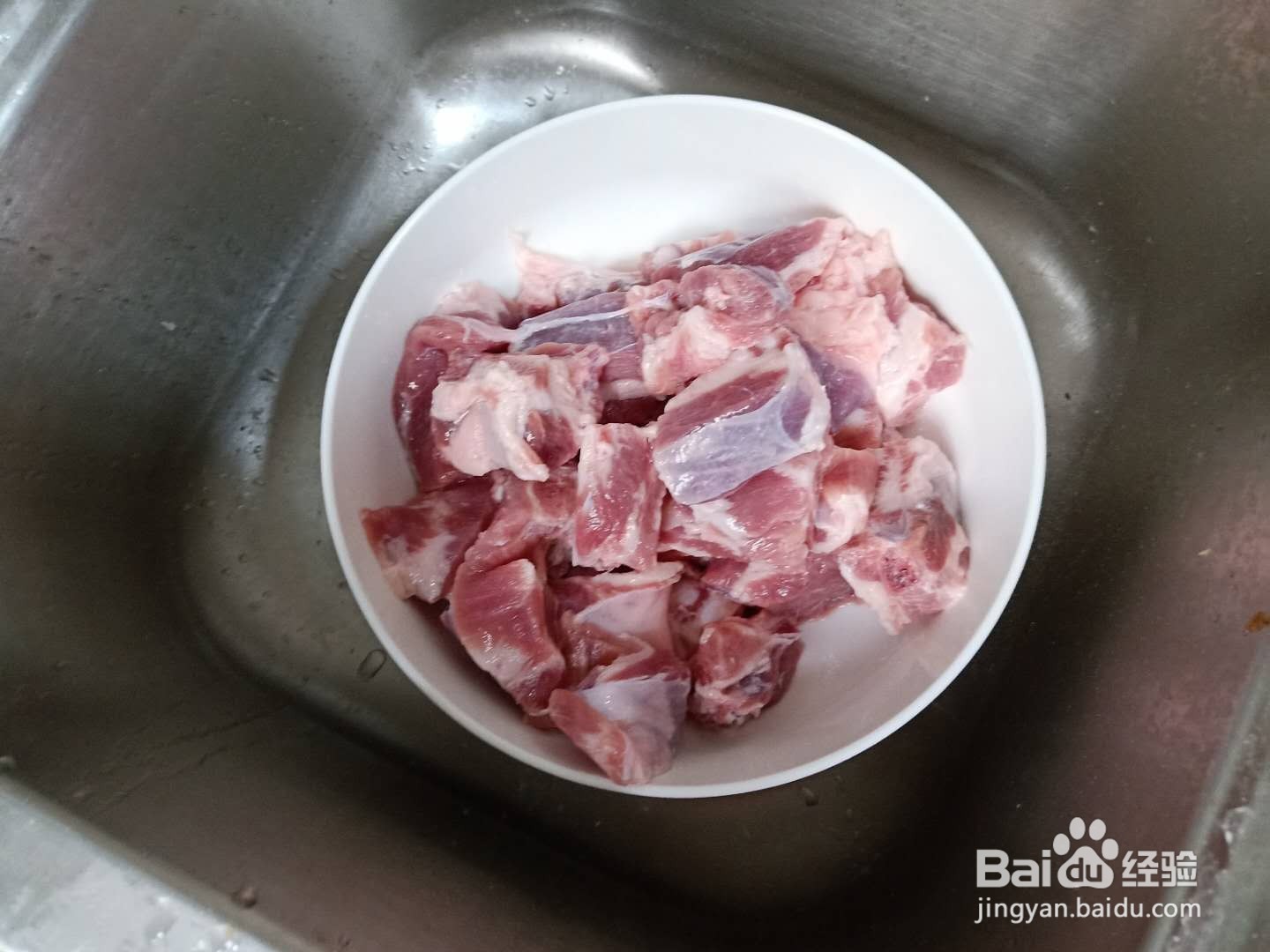 土豆炖排骨家常做法