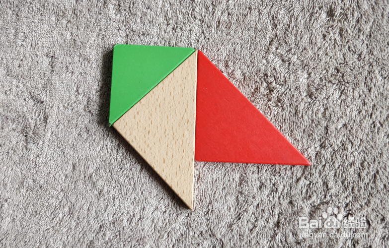 用七巧板怎样拼一只低头思考的乌鸦呢？