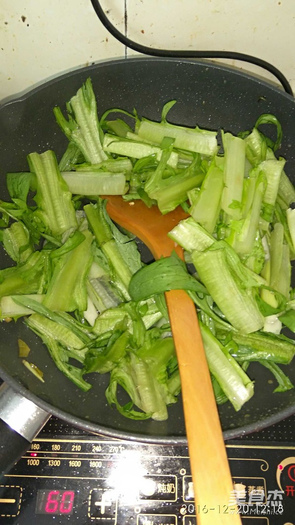 清炒苦唛菜的做法