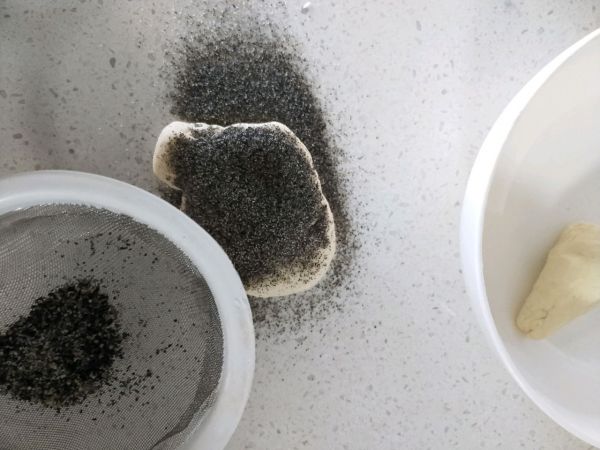 黑芝麻牛奶馒头