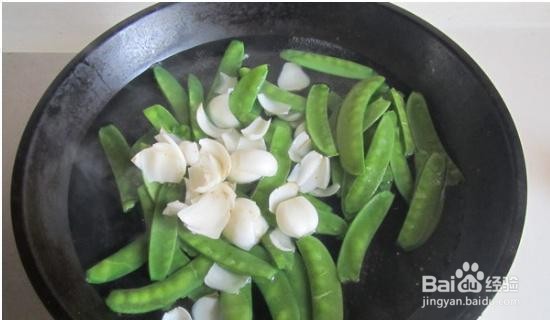 家庭自制百合炒扁豆