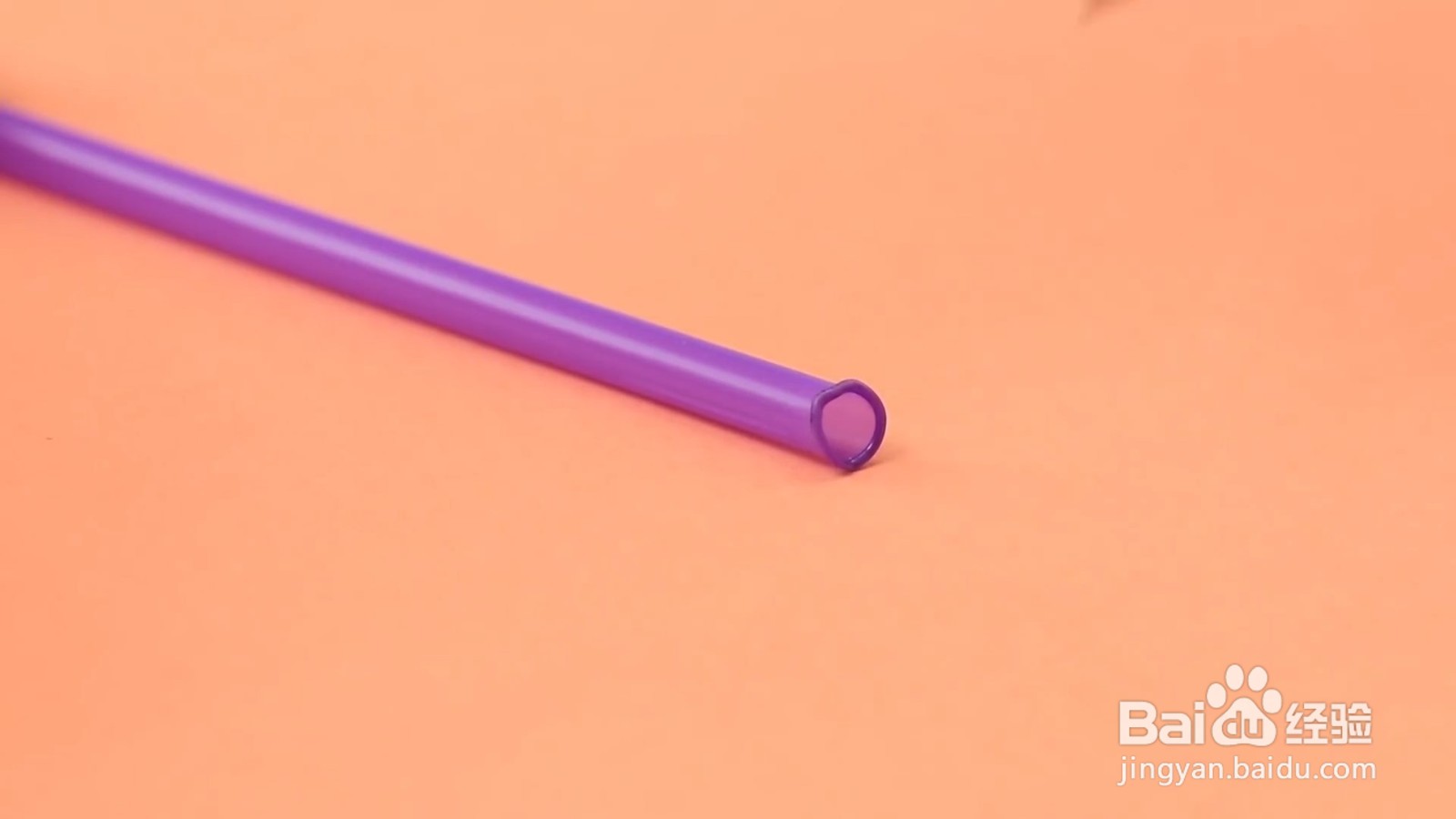 如何用彩色吸管diy美丽的发圈？