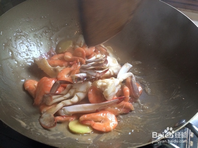 吃货美食-明虾肉蟹煲！