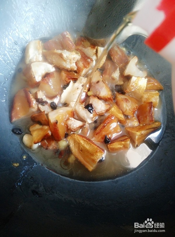 教你做腊鱼腩蒸芋头