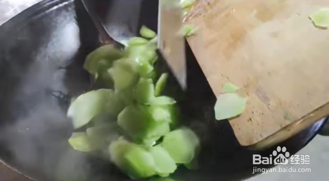 莴笋炒腊肉的家常做法