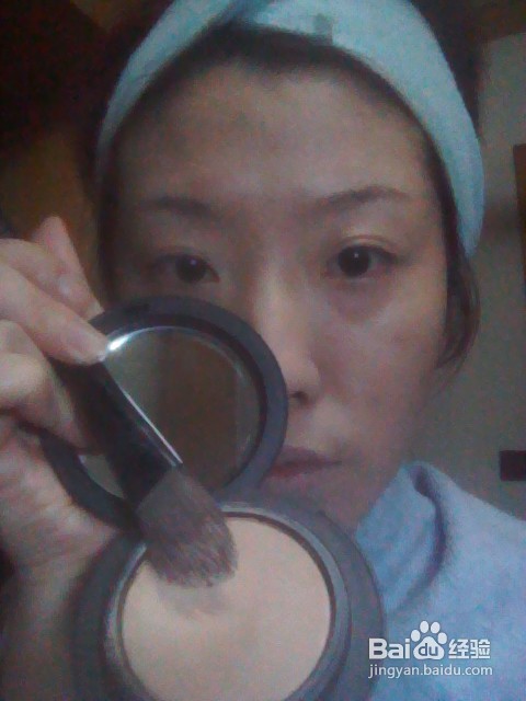 怎样用底妆打造立体脸型