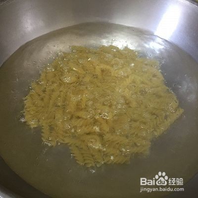美味的番茄海鲜意面