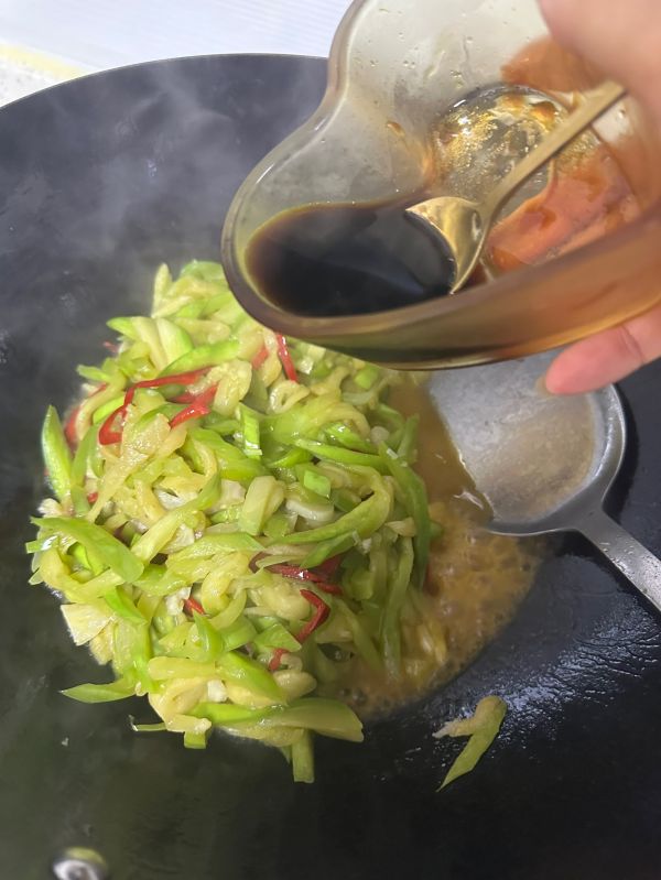 素炒鱼香茄子丝