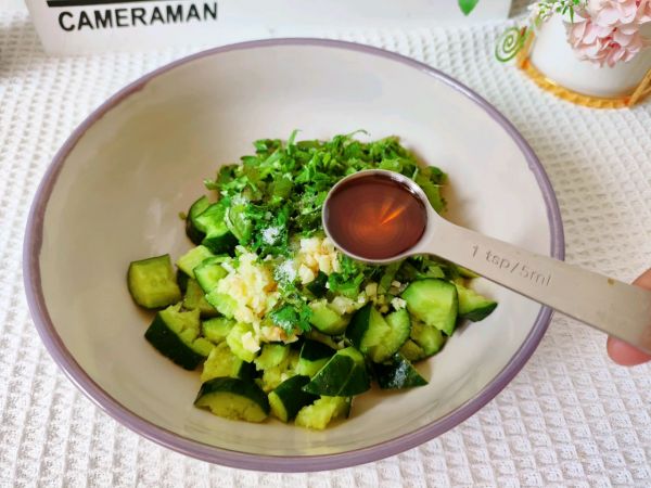 凉拌黄瓜花生米