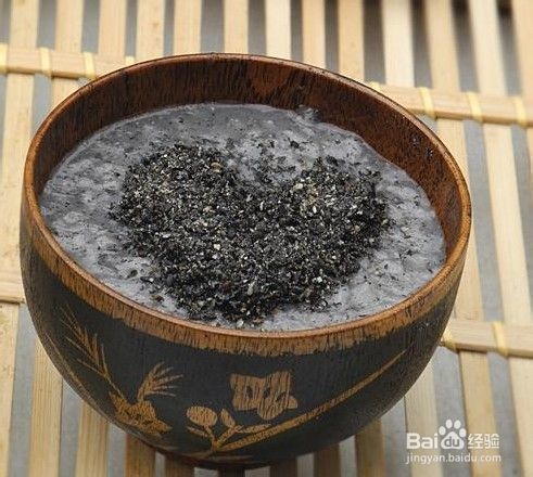 喝粥缓解干燥，滋润身体养出好皮肤