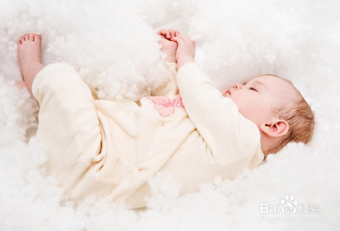 养成好习惯，宝宝睡眠好轻松！