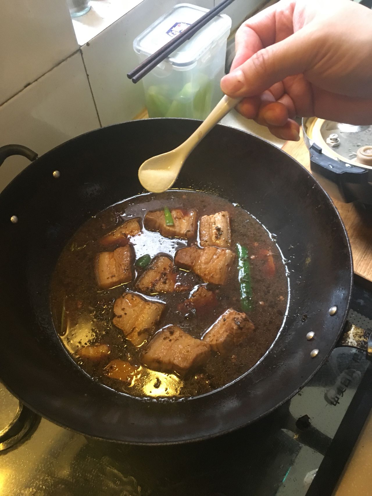看着都让人流口水的东坡肉你会做吗