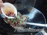 香菜爆鸡胗的制作