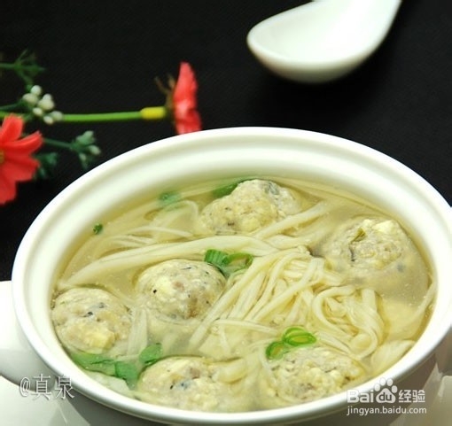 金针菇鱼丸汤