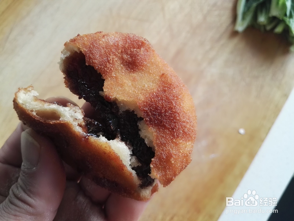 酥脆可口的玫瑰酱炸糕