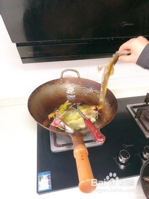 如何做黄焖黄骨鱼？