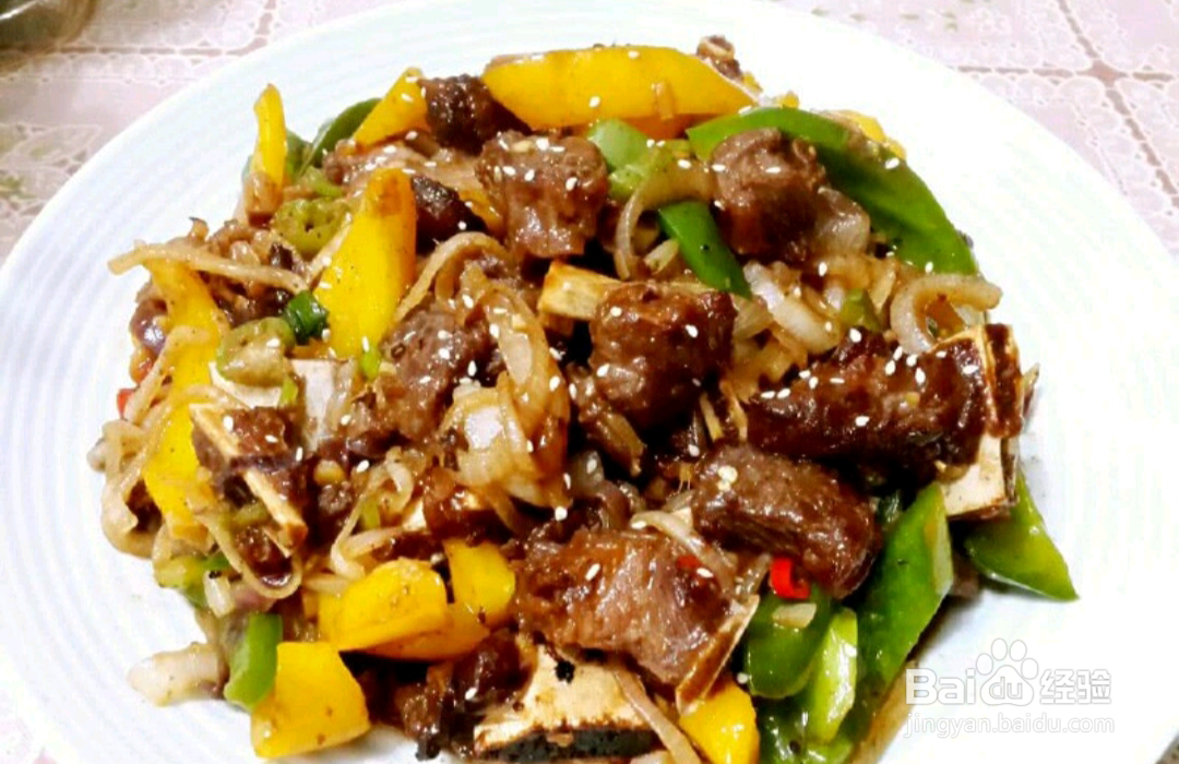 如何做出黑椒牛仔骨?