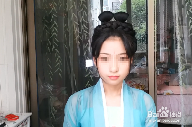 怎样做无发包的双耳髻发型