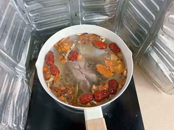 五指毛桃土茯苓猪骨祛湿汤