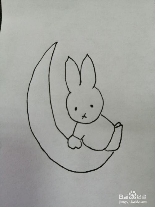 坐在月亮上的小兔子怎么画