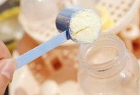 冲调奶粉的几大误区?