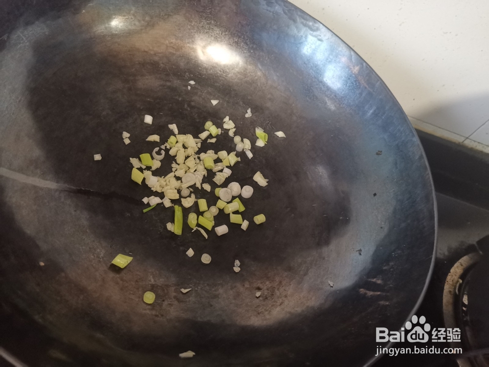 茴香白鱼炖冻豆腐