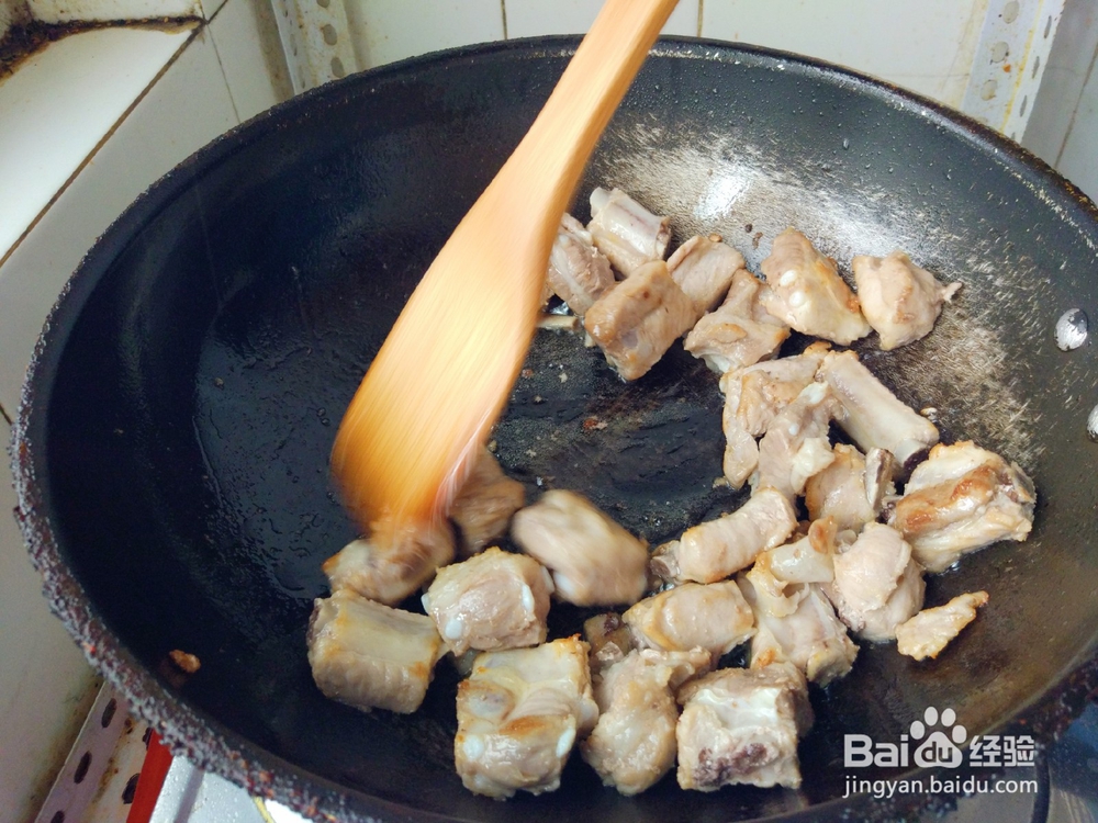 买了35块钱的排骨，那就在家做个红烧排骨吧