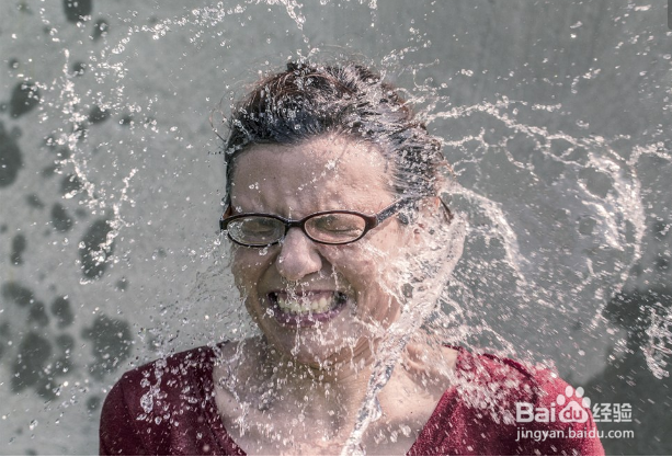 被人泼水怎么办