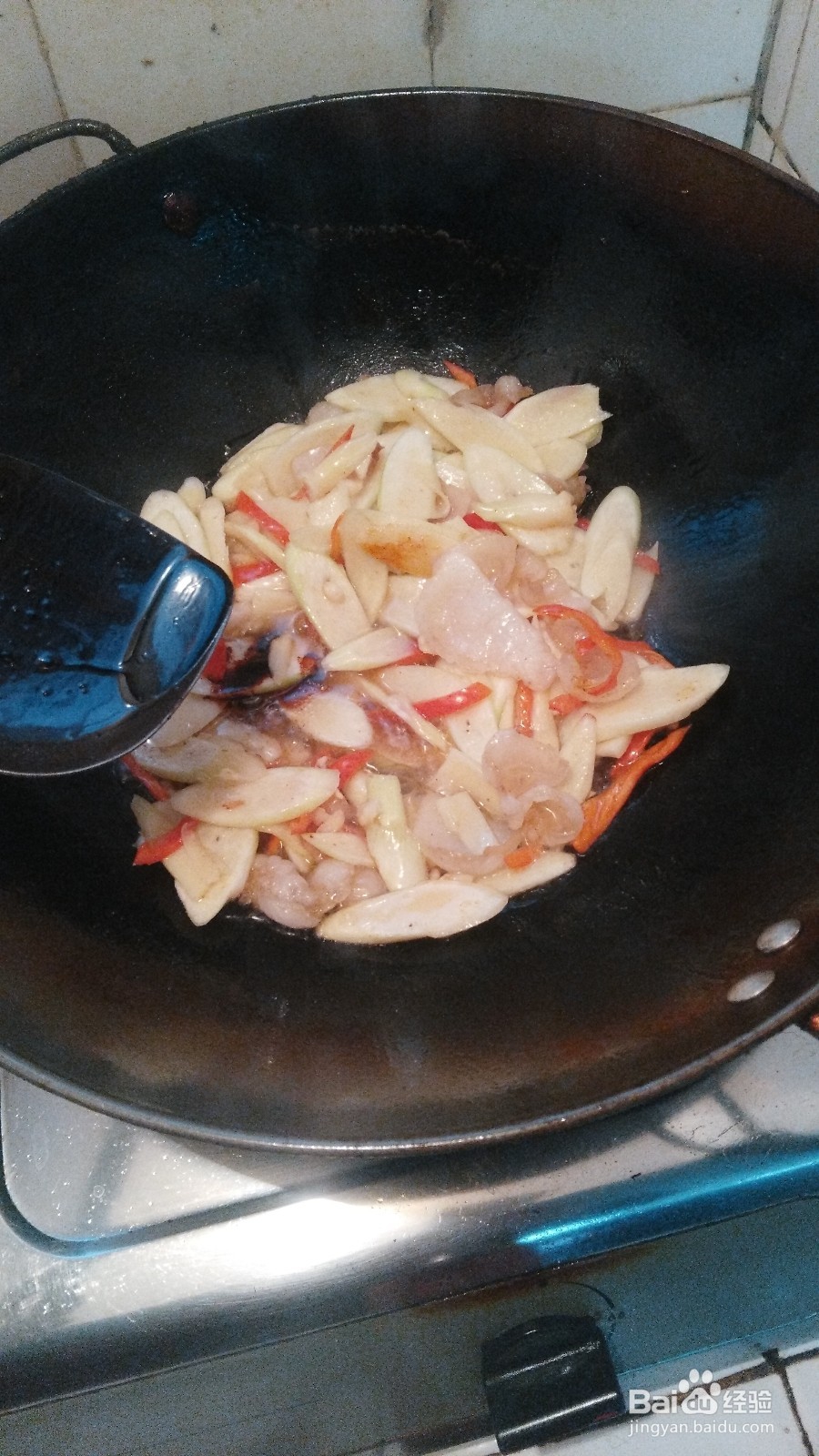 怎样做蒿苞炒肉好吃？