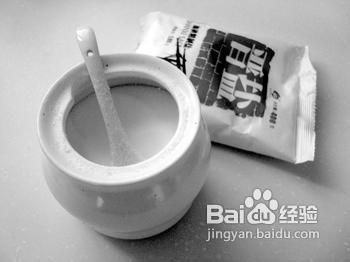 用盐洗脸的方法