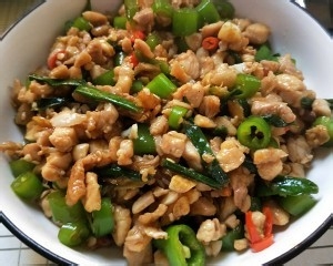 超级下饭的青椒鸡丁