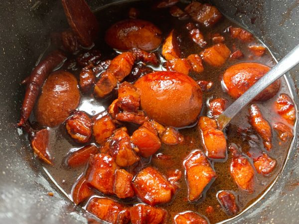 酱香卤肉饭这样做