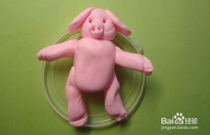 <b>幼儿粘土制作之聪明的粉红小猪</b>