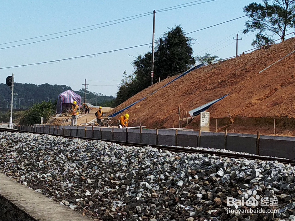 高边坡人字骨架的施工工序是什么？