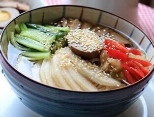 夏日美食——茶汤冷面