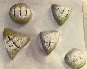 抹茶奶酪欧包的做法