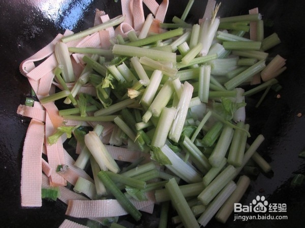 芹菜炒豆皮的做法