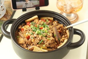 豆腐肉末茄子煲的做法