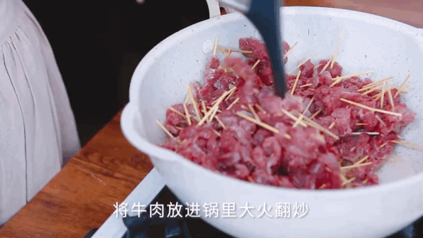 牙签牛肉,小孩大人都爱吃!